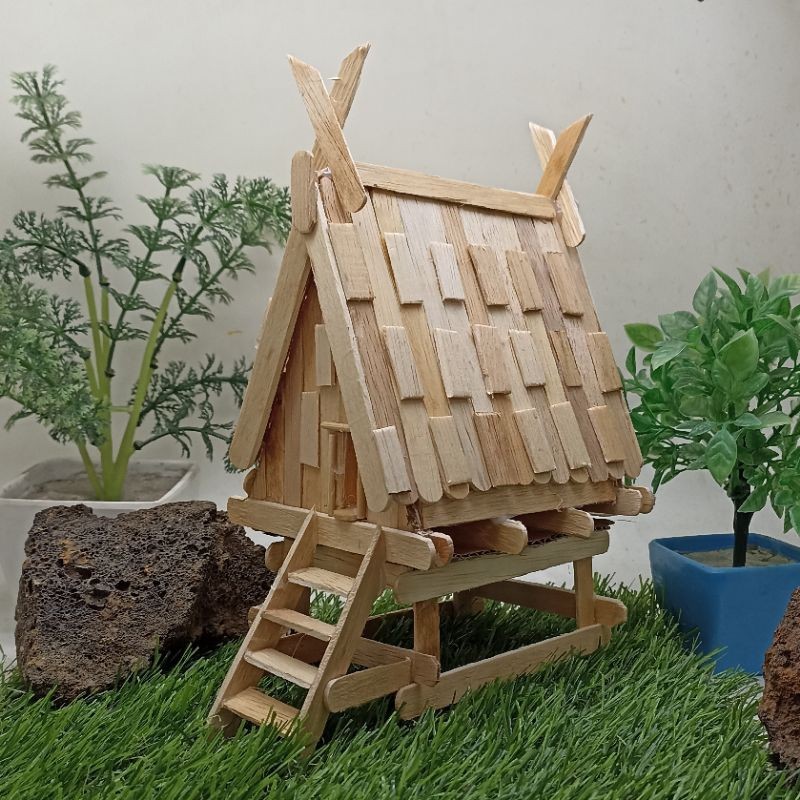 rumah adat Sulawesi Tengah Tambi stik es krim