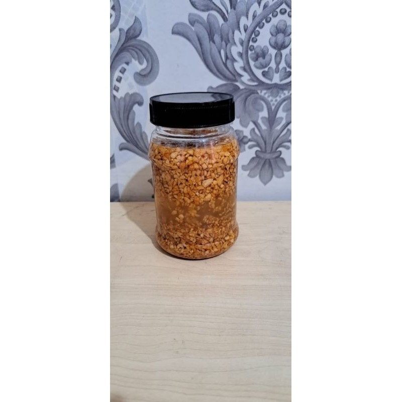 

Sensasi Lezat Minyak Bawang Putih Goreng ( Minced Fried Garlic Oil)