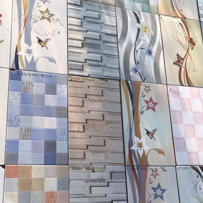 Keramik Dinding Kamar Mandi 25X40