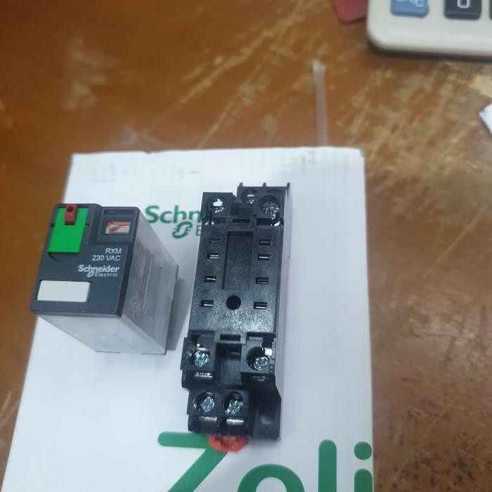 Relay Rxm 230 Vac + Socket Merk Schneider New