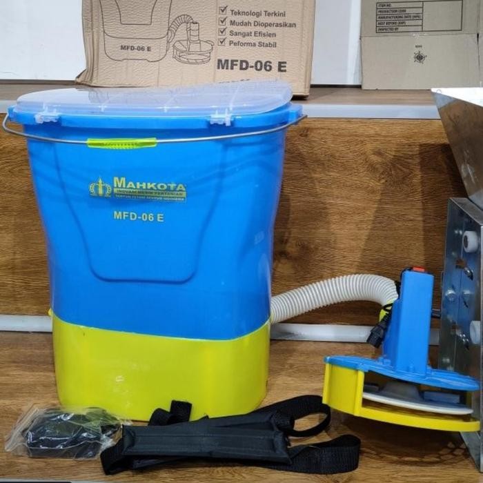 Mahkota Alat Penyebar Pupuk elektrik MFD 06 E Fertilizer Elektrik Benih