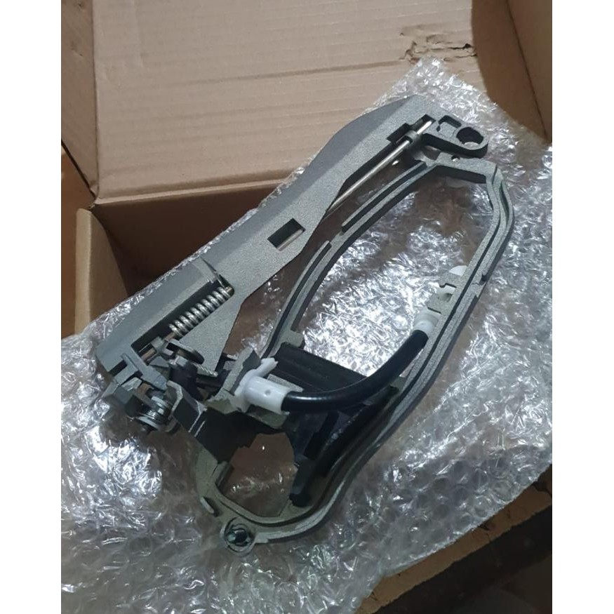 Laris Handle Pintu Depan Bmw X5 E53 51218243615
