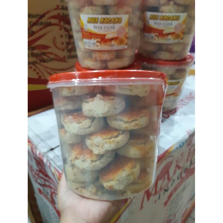 

Kue Kacang Kemasan 900 Gram Kue Kacang Khas Jember Manis Legit Roti Kacang Toples Endul