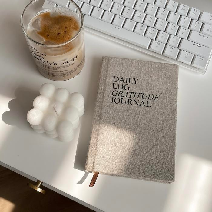 

Gratitude Journal / Journal Book / Buku Jurnal / Journal Book Aesthetic / Daily Log Gratitude