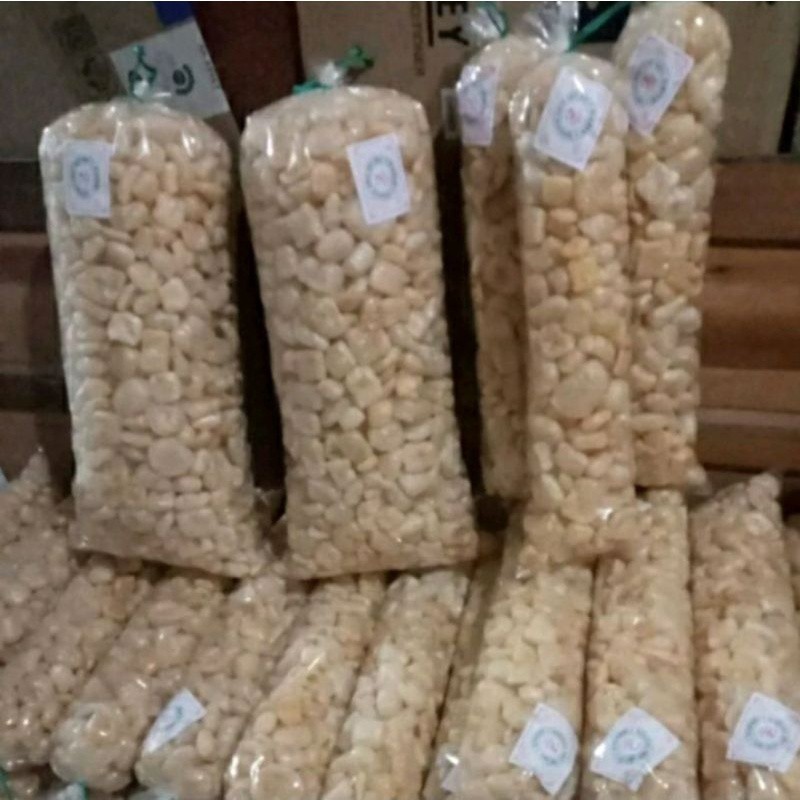 

Andrianbijaksana Krupuk Kulit Sapi 2 Saudara Yy