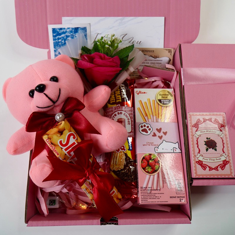 

FLASH SALE HAMPERS SNACK BOX GIFTBOX KADO PINK SERIES KADO VALENTINE KADO ULANG TAHUN WISUDA SUPRISE