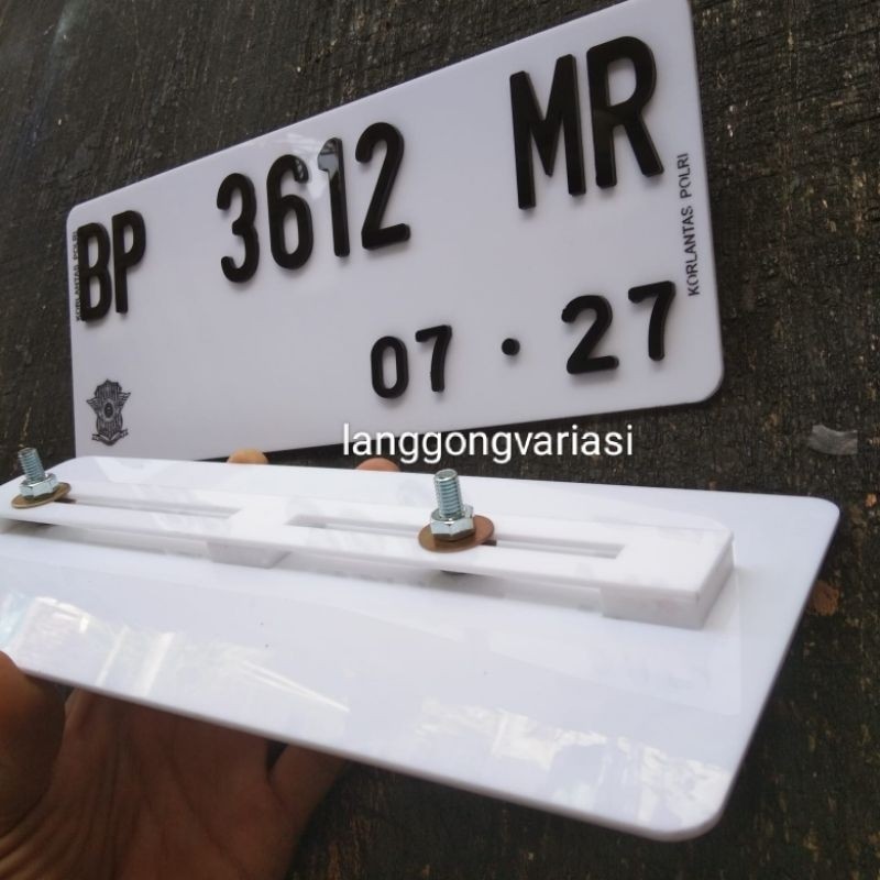 VARIASI PLAT NOMOR MOTOR 3D TIMBUL BAHAN AKRILIK