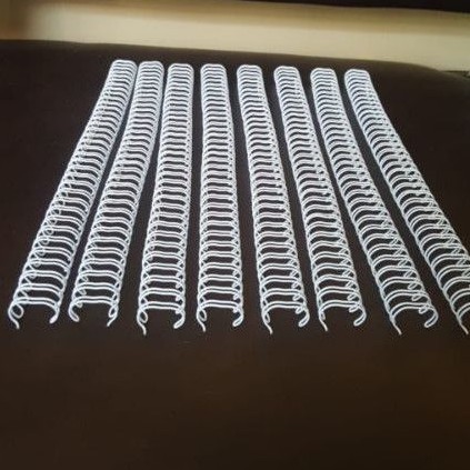 

Ring Jilid Kawat Nomor 6 Spiral 3/8 F4 38 Lubang Pitch 3:1 10mm 65 lembar O Binding Wire WE!!