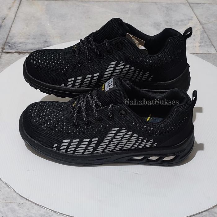 Sepatu Safety Jogger Fitz Black S1P Src