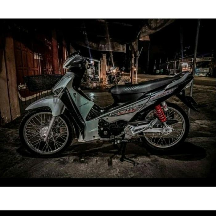 PREMIUM STRIPING VARIASI LIST SUPRA X 125 WAVE S 125 KARISMA 125 HITAM SILVER WAVE