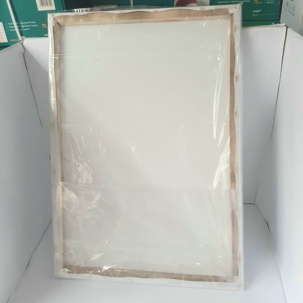 

Kanvas Lukis Phinis 50x70