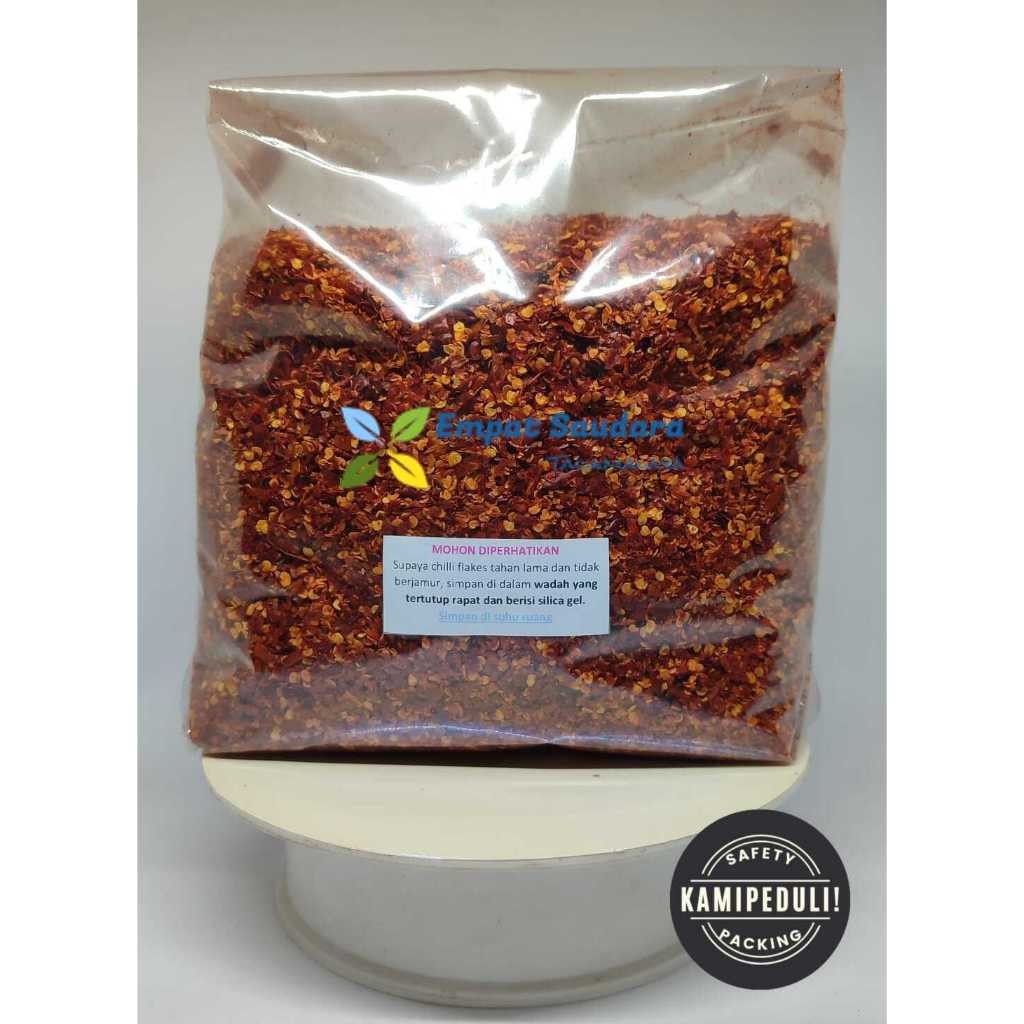 

SANS (CHILLI FLAKES) CABE SERPIHAN SANGAT PEDAS KEMASAN 1 KG