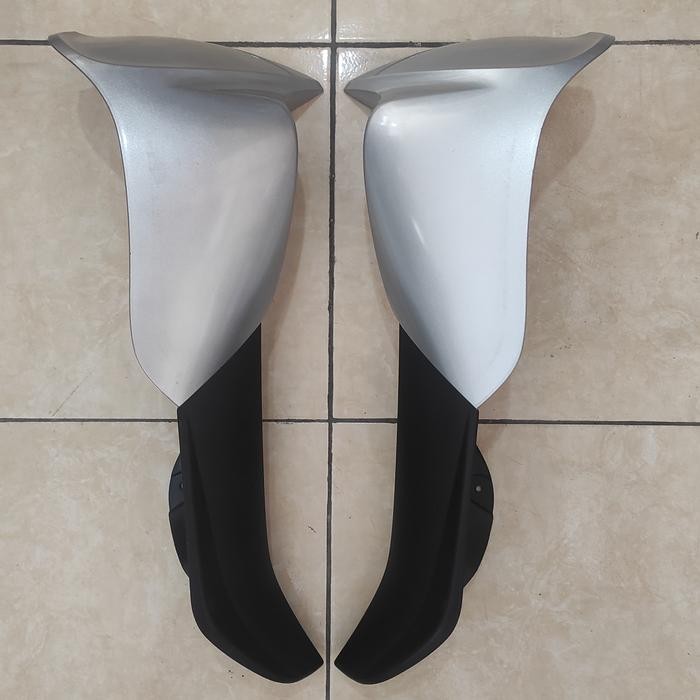 Sayap Luar Yamaha Jupiter Old 2001 2004 Silver Original Baru 5Ll