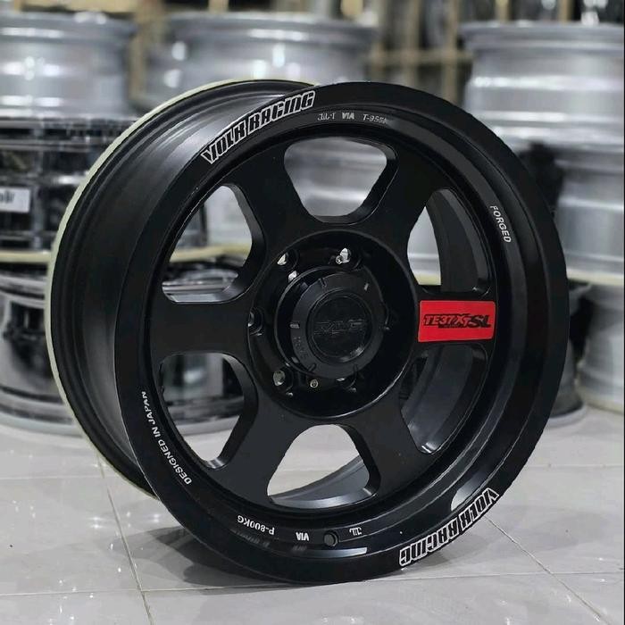 velg racing r17 VOLKRAYS TE37 XT LEBAR 8 PCD 6X139,7 velg racing mobil ring 17 velg racing untuk