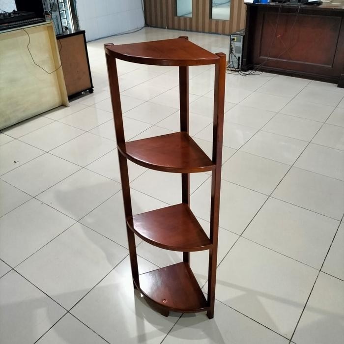 rak sudut ruang tamu kayu
