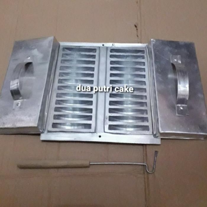 

Cetakan Kue Rangi Isi 24 Lubang + Tutup Free Cungkilan Gratis Ongkir