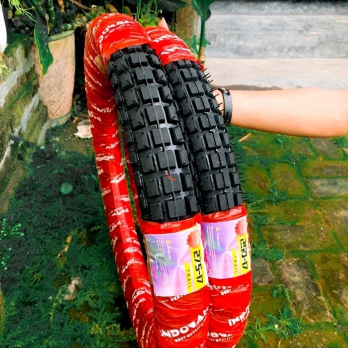 Ban Motor Ring 17 Trail / Kembang Tahu ( 70/90-17 & 80/90-17 )