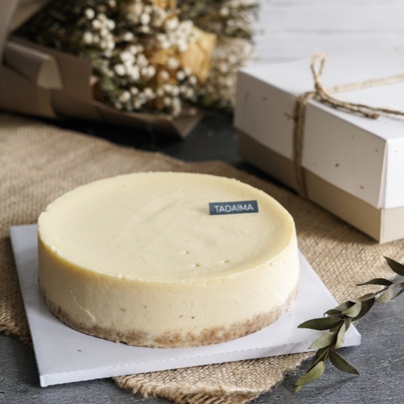 

JAPANESE CHEESECAKE WHOLE CAKE DIAMETER 16 CM KODE 282