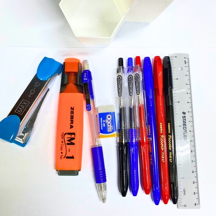 

PRODUK TERBATAS Paket Alat Tulis Back To School - Free Tempat Pensil Meja