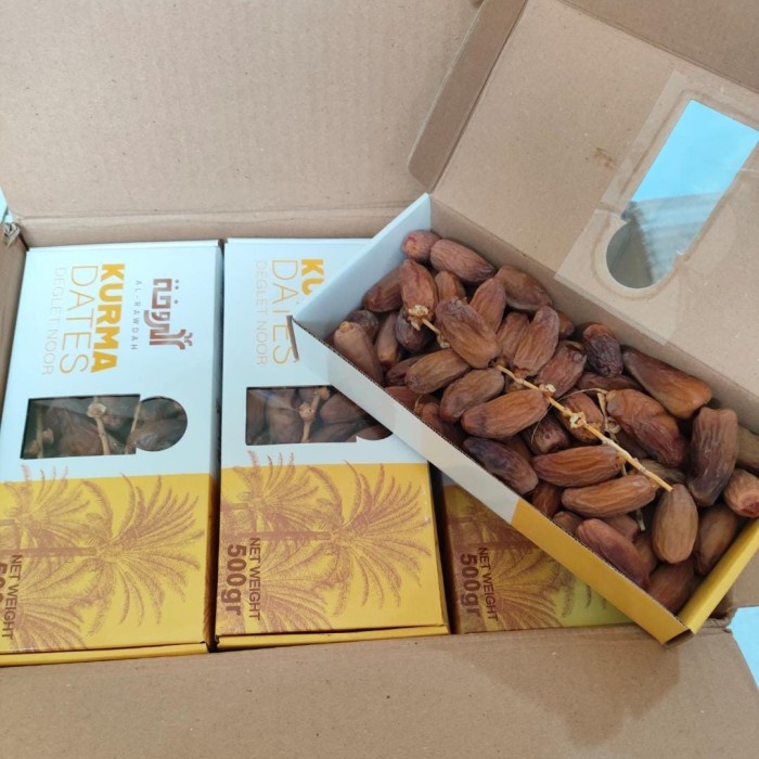 

Kurma Deglet Noor Tangkai Tunisia 1 Karton isi 12 pcs Premium Deglet Nour Tangkai