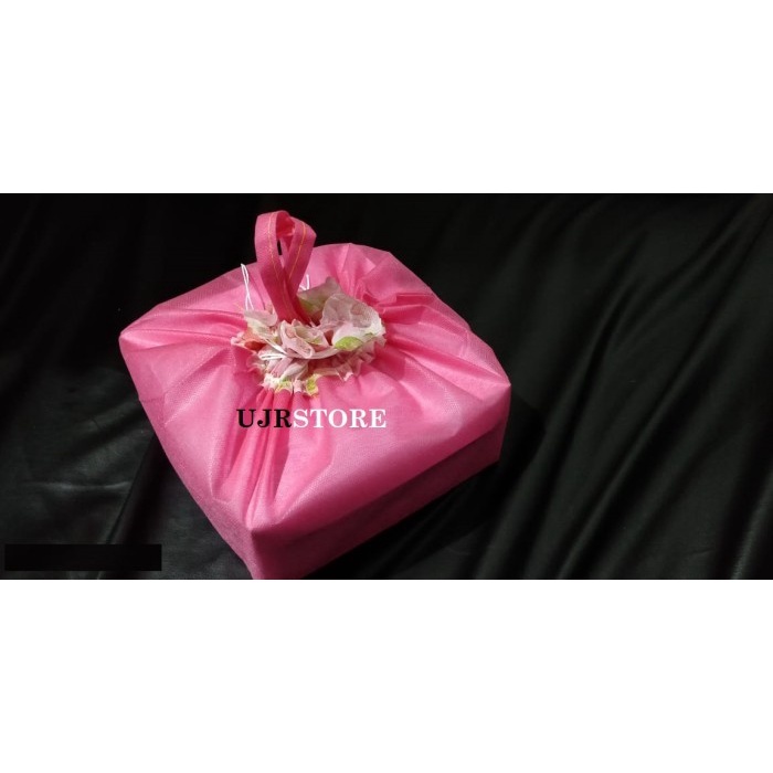 

Flashshow TAS SERUT BOX NASI/ SNACK UKURAN 18 X 18