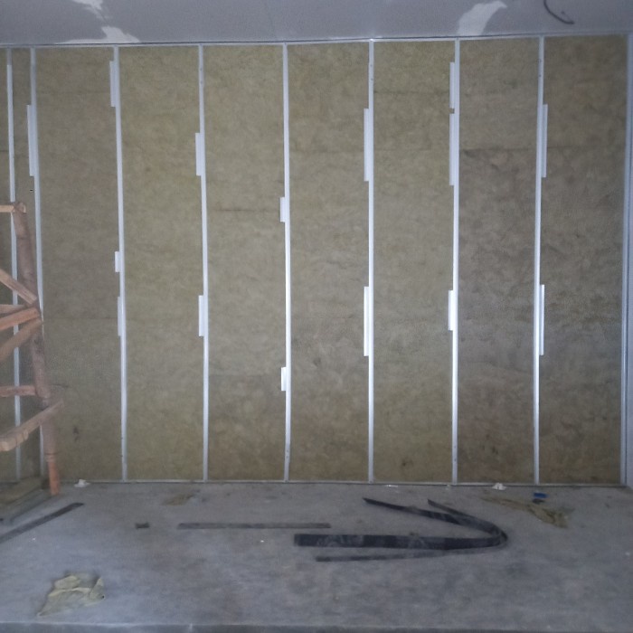 Peredam Suara Ruangan suara ruangan/ partisi studio Harga per meter