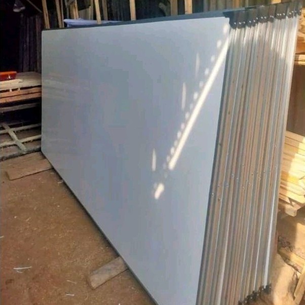 

Papan Tulis Whiteboard Gantung Ukuran 120 X 240 Cm