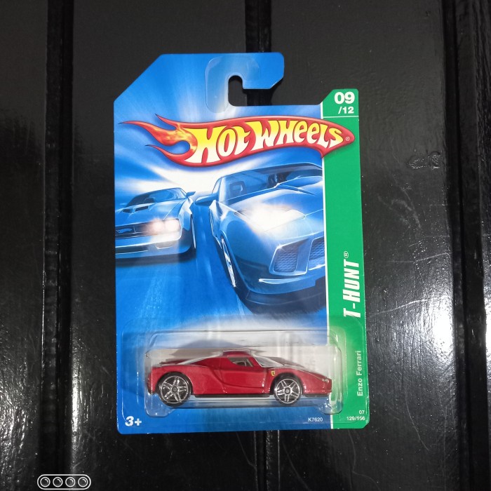 TERLARIS Hotwheels Enzo Ferrari TH Red Merah