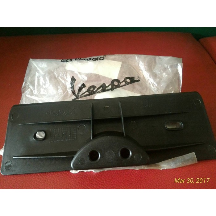 DUDUKAN PLAT NOMOR FOR VESPA LX