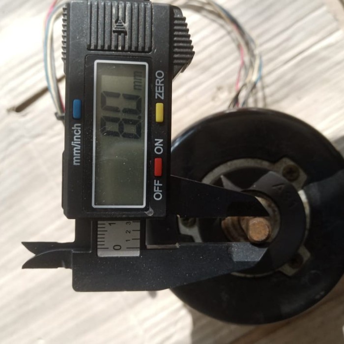 Motor Fan Indoor AC Split T01A4P7JT 4P 7W CLASS-E 1uF 220-240V 50Hz SSA511D051A Bekas Cabutan