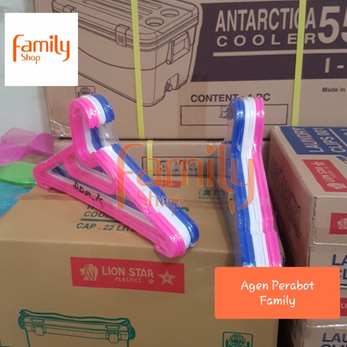 BELANJA GANTUNGAN BAJU PLASTIK / HANGER SEGITIGA PLASTIK WARNA HAPPY PANDA SXK