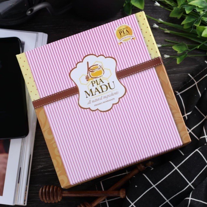 

Pia Madu Regular Box (1 box isi 10 pcs)