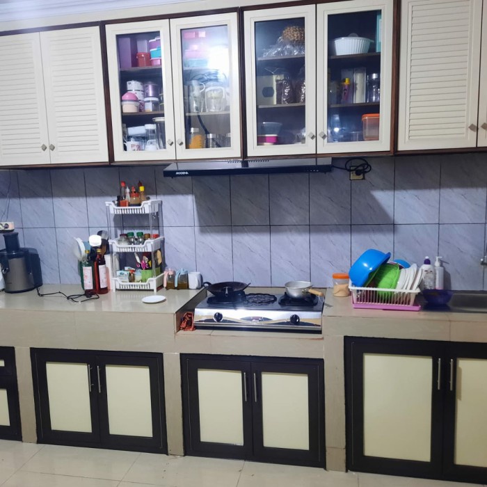 TERJAMIN tutup bawah dapur alumunium/kabinet bawah
