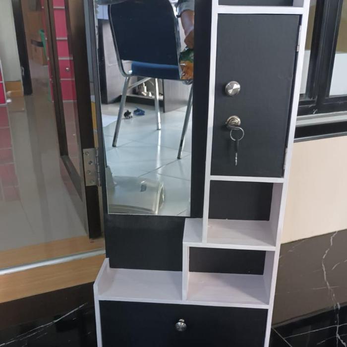 BARANG TERLARIS RAK RIAS CERMIN MAKE UP GANTUNG UKURAN 70 X35 CM KUNCI ATAS COD