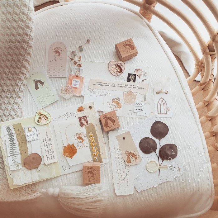 Nove " Faye " Collection Rubber Stamp & Paper Clip