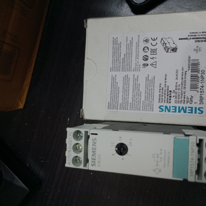 TIME RELAY SIEMENS 3RP1574-1NP30/3RP1574-1NP30 SIEMENS