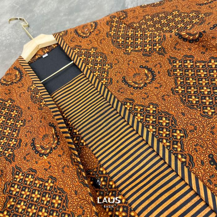 Lausboutique-Kebaya Adinda-Kebaya Batik Sogan Kerja Wanita Ready