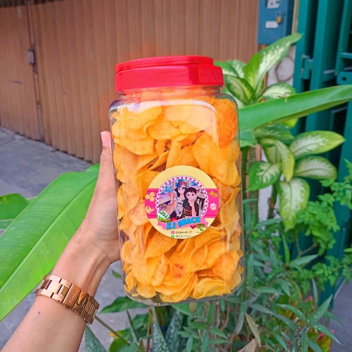 

Keripik Kentang Original Premium Crunchy Crispy Kemasan Toples Jumbo 320gr Camilan Kering Food Snack
