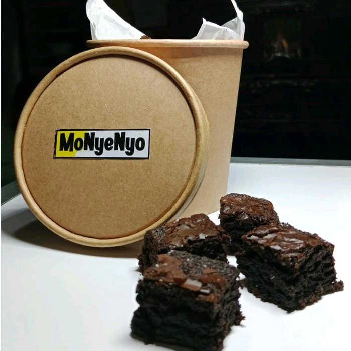 

Monyenyo Bites brownis panggang original