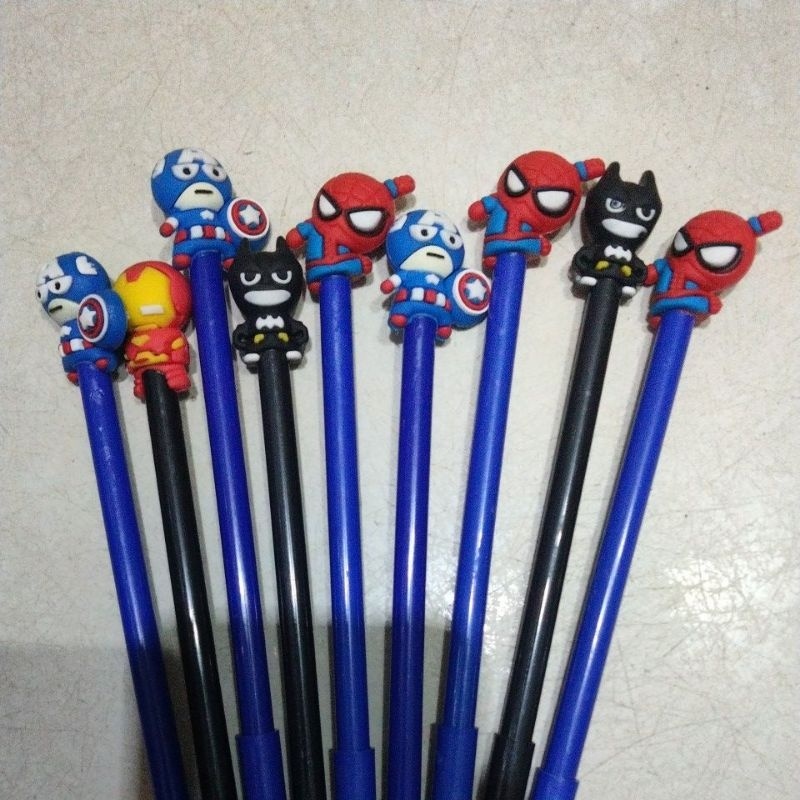 

(12pcs)Pena Karakter cowok
