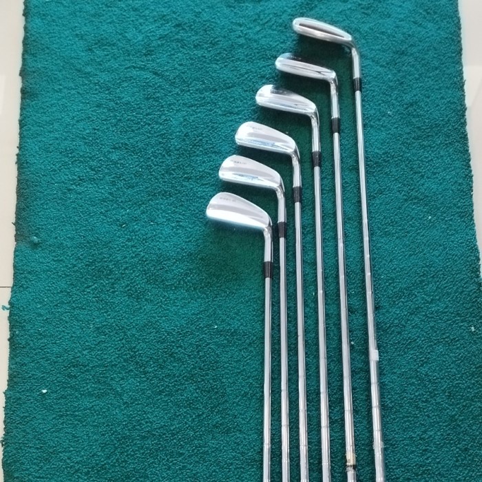 Terbatas iron set titleist 695MB (stok2539)