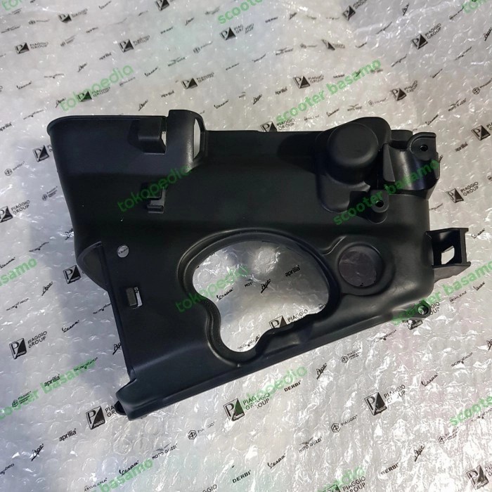 Cover Mesin Atas Vespa LX/S 150ie 2V Kode 515
