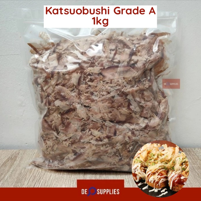 

Terlaris Katsuobushi Bonito Flakes Grade A 1Kg - Cakalang Serut Asap Halal Premium Okonomiyaki