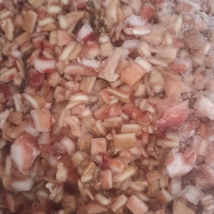 

Tulang Rangu Sapi Bagian Telinga Bahan Bakso 500gr