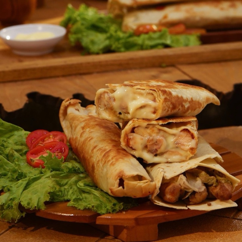 

Tortilla premium 17 cm isi 20 pcs lembar tortila kulit kebab bungkus kebab bahan kebab halal daging