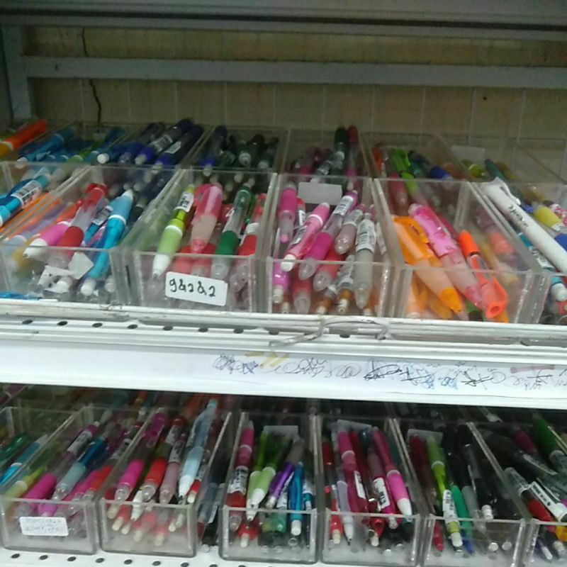 

IK! TEMPAT BALLPOINT / ATK UK 16 X 7 X 4 CM / KOTAK OBAT / PULPEN / UNIVERSAL / SERBA GUNA