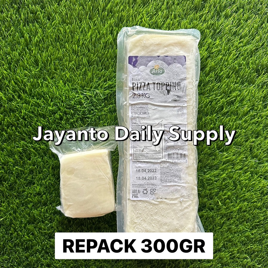 

ARLA PIZZA TOPPING 300GR REPACK / ARLA MOZZARELLA CHEESE / KEJU MOZARELLA IMPORT DENMARK - 100%
