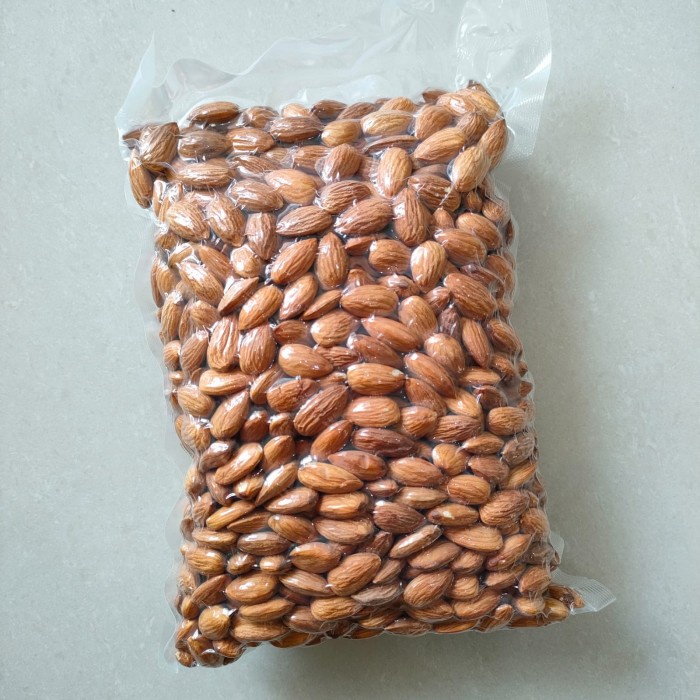 

JH8 Natural Kacang Almond Raw (1000 gr)