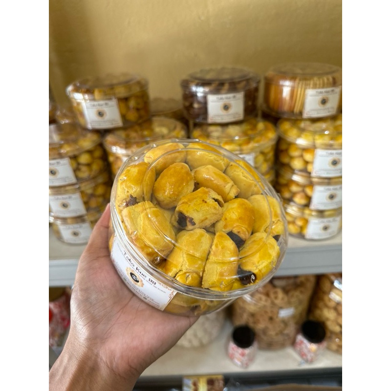 

HJ Kue Lebaran / Kue Kering / Idul Fitri / Idul Adha / Nastar / Kastangel / Putri Salju / Sagu Keju