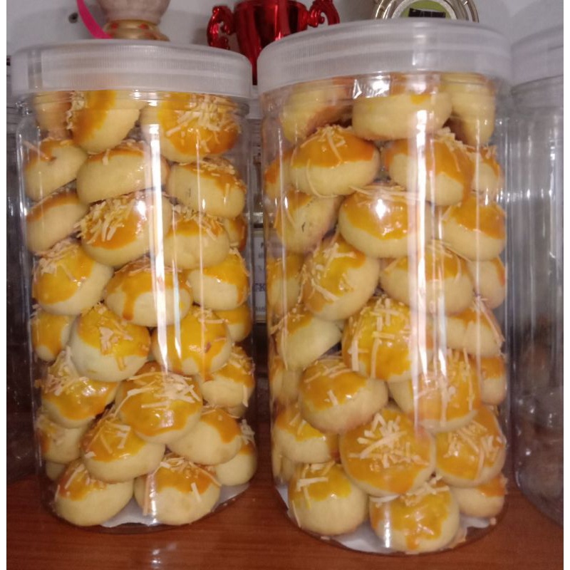 

HJ Nastar Premium 100 % Nanas Asli Halal dan Enak toples 1000 ml